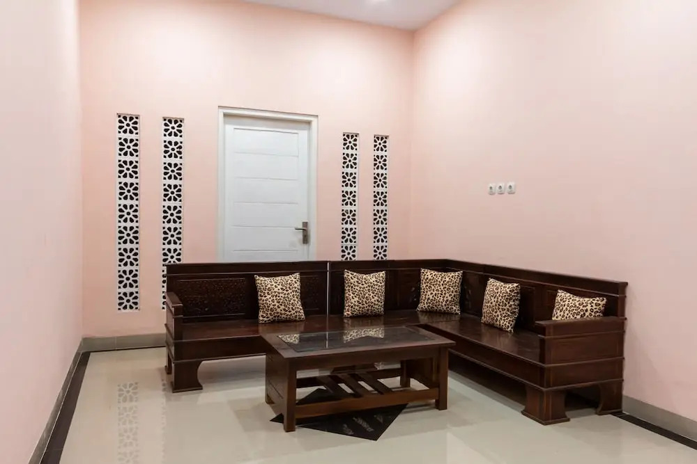 Hotel O Yogyakarta near Universitas Gadjah Mada formerly Sellinas Guesthouse