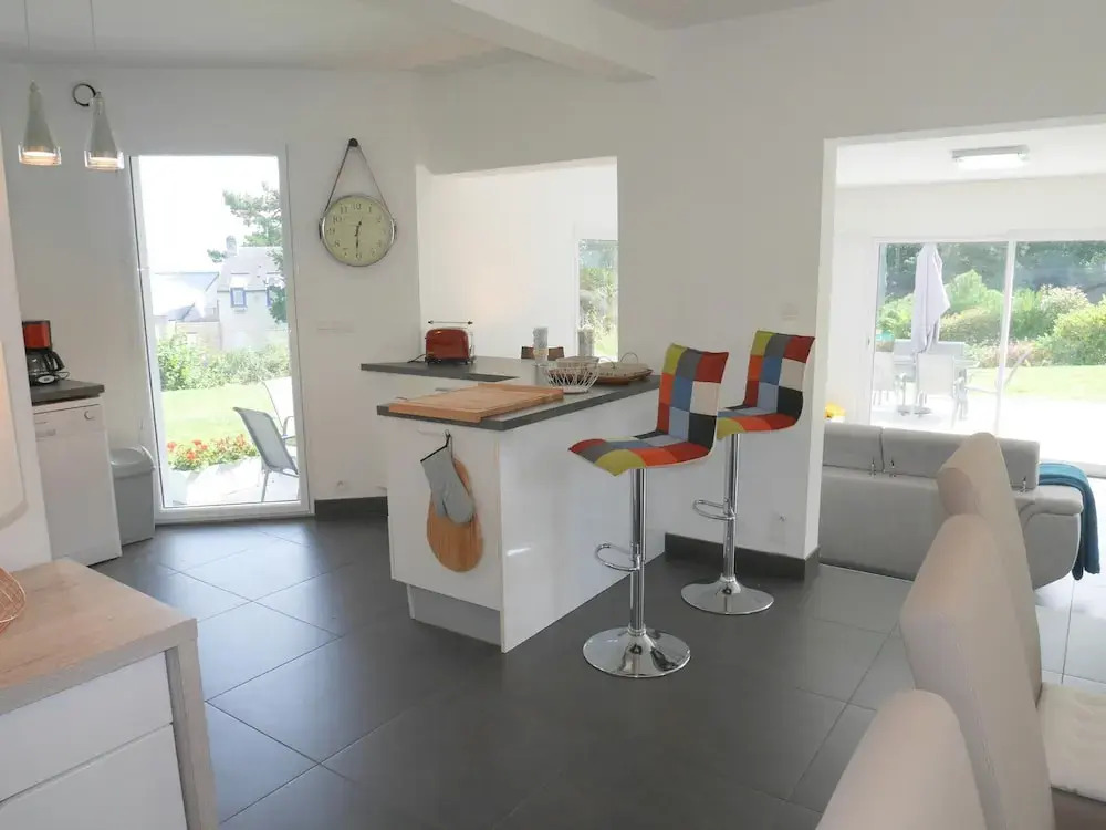 Holiday Home With Partial sea View, Douarnenez