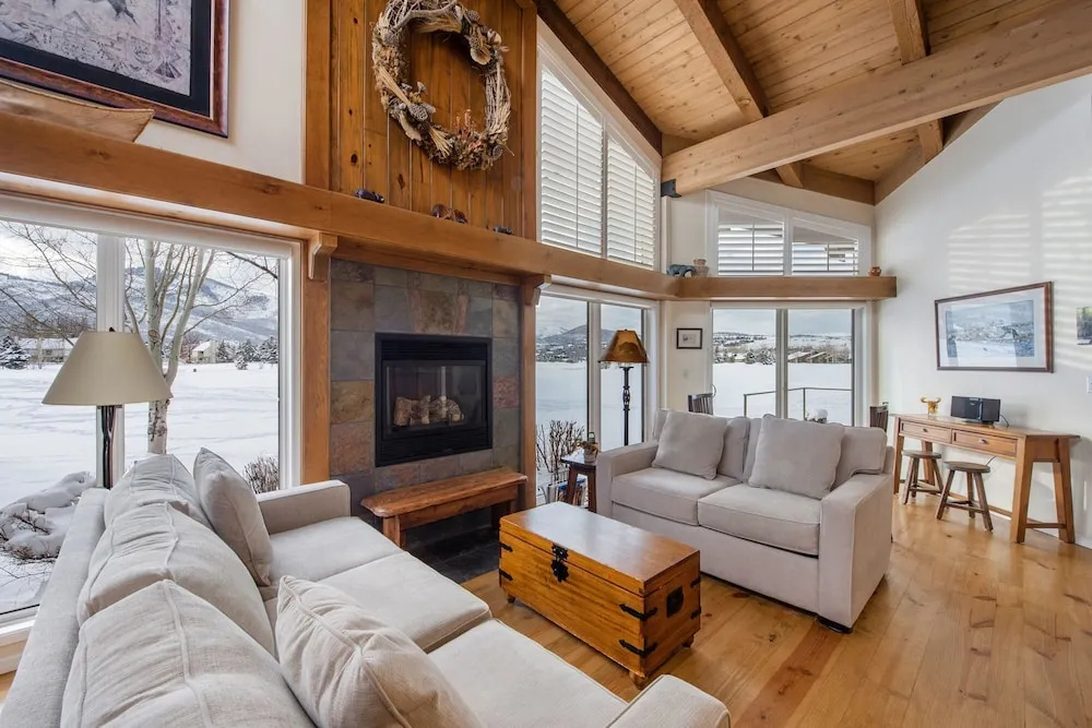 Lakeview Home 2001