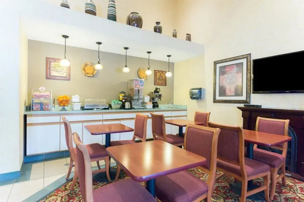 Super 8 Indian Head Md