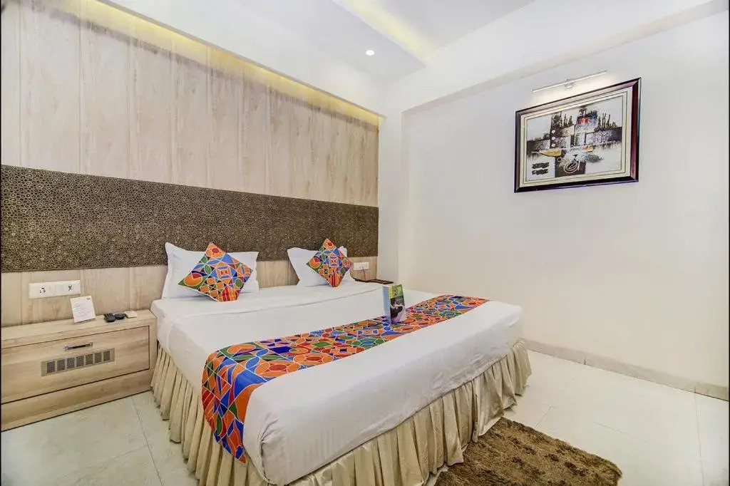Hotel Ratana International