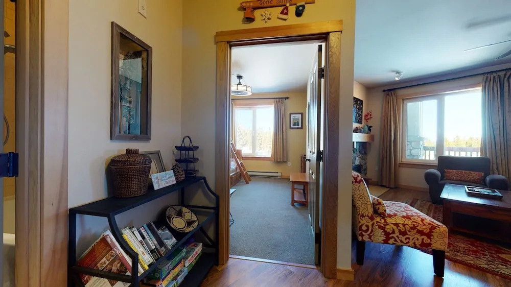 Juniper Springs Lodge 539 Deluxe Condo Great Complex Amenities near Ski-In Ski-Out by RedAwning