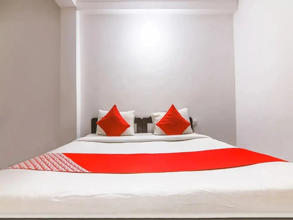 Frank Guest House by OYO Rooms
