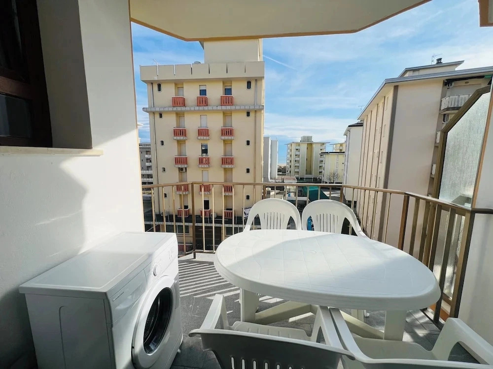 Bright Apartment 150m From the Beach