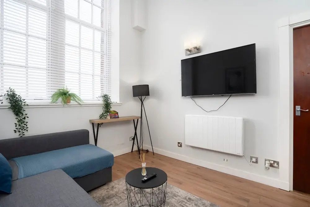 2bed-2bath Flat City Centre