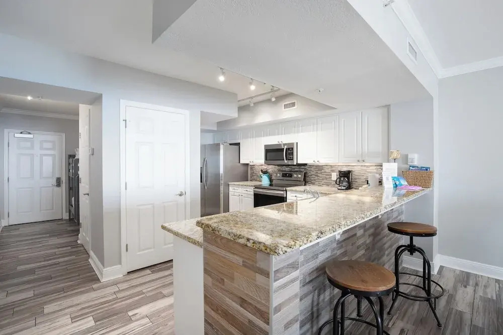 Brand New Throughout! Emerald Beach - Gulf Front! Sleeps 8
