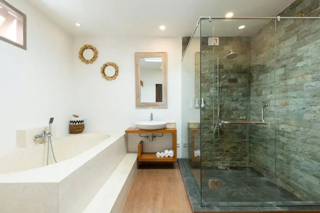 Elvano villa in heart of seminyak and near beach