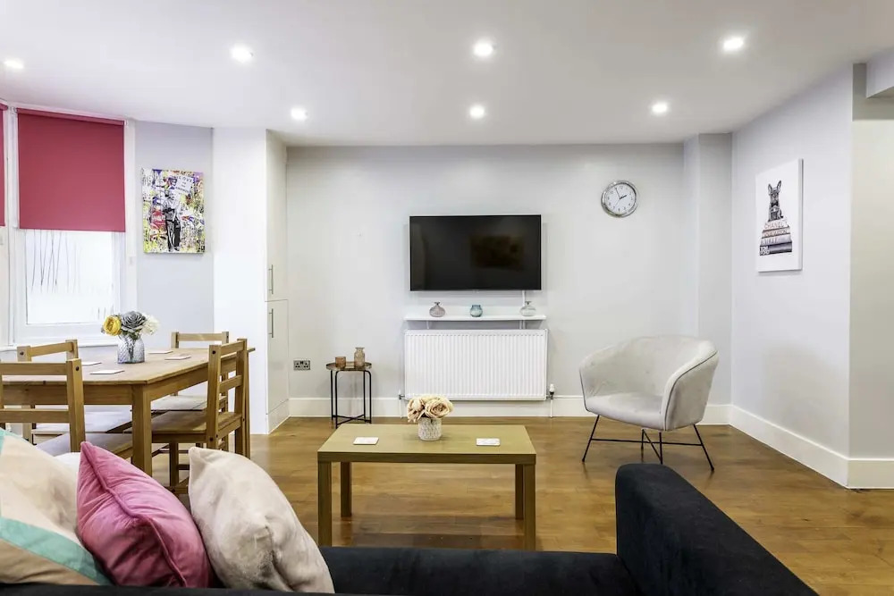 Spacious Clapham Junction Apartment