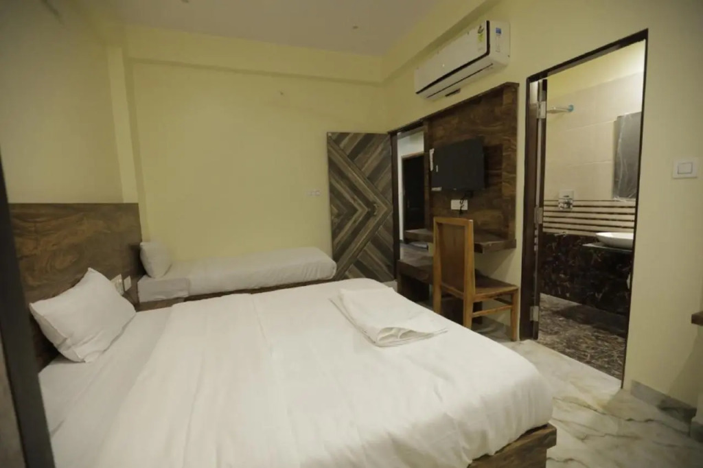 Hotel Raas Palace