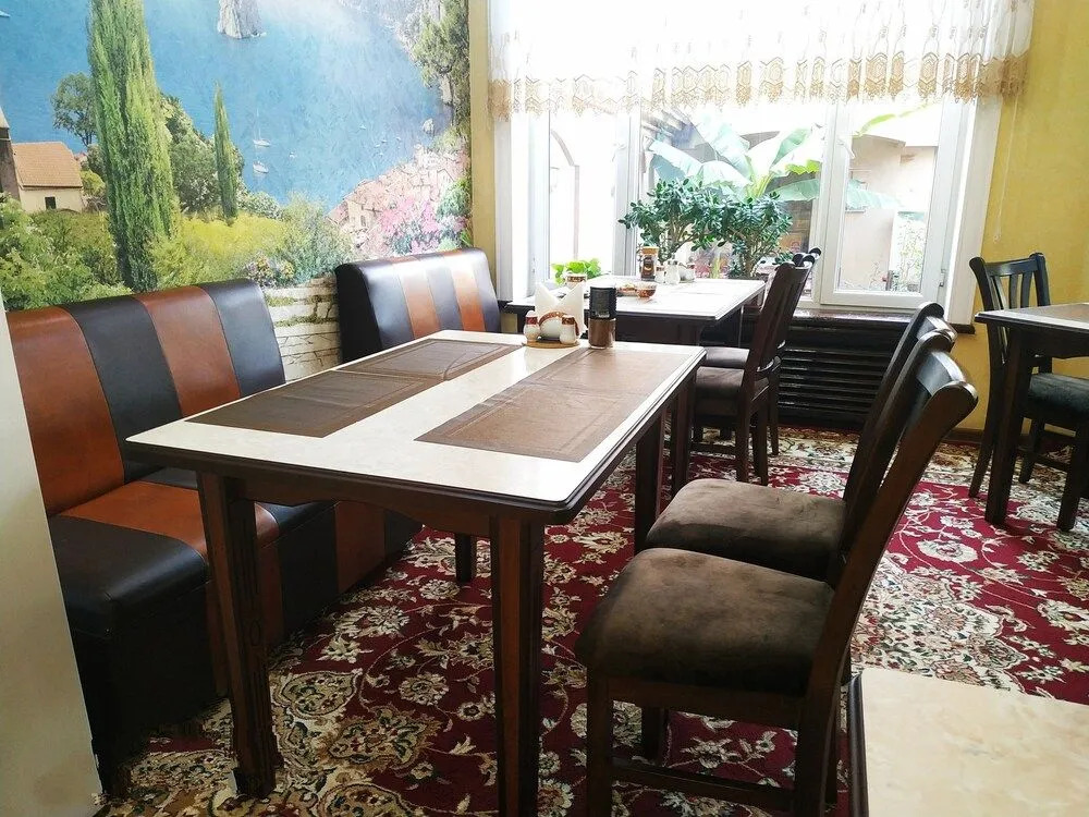 Happy House Hotel
