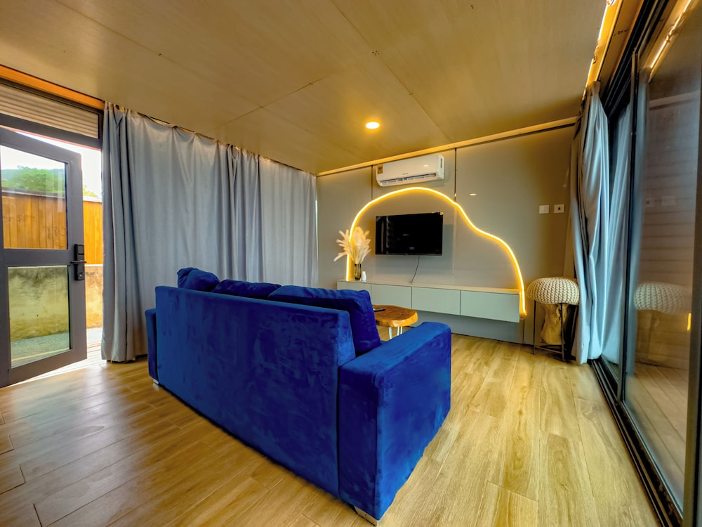 Selah Beach Cabins