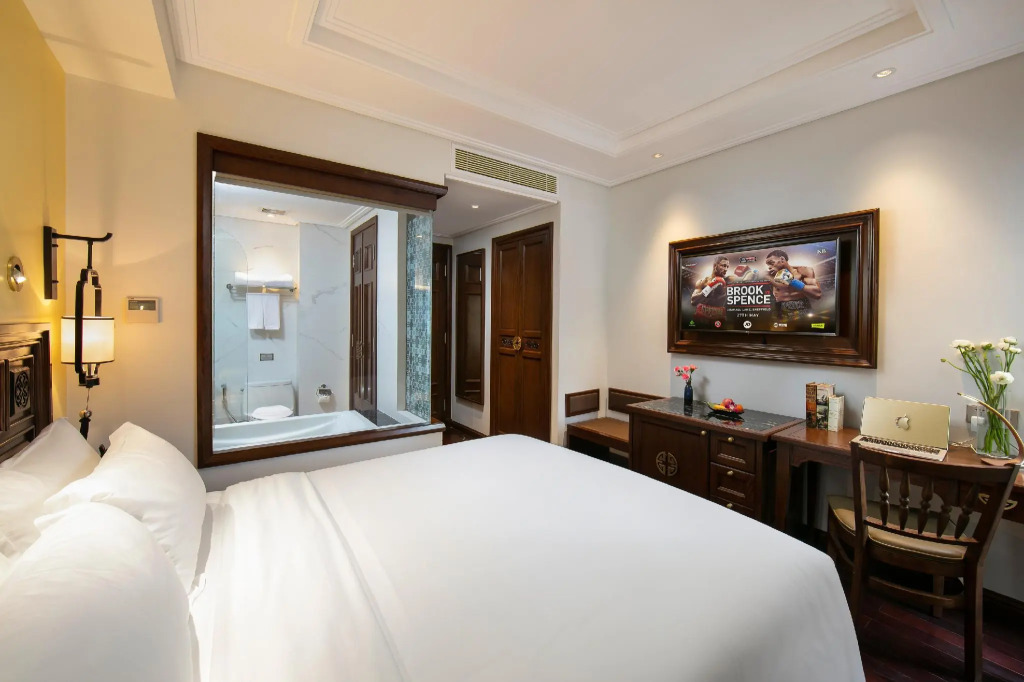 Lucien Hanoi Lakeside Hotel & Rooftop
