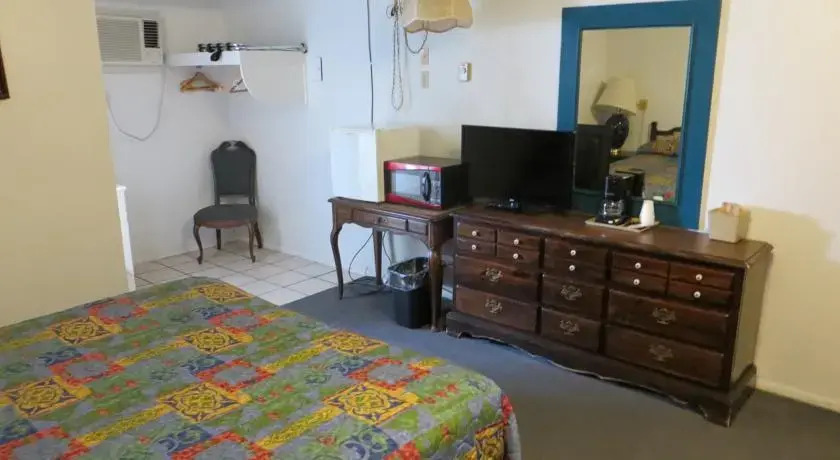 Economy Inn