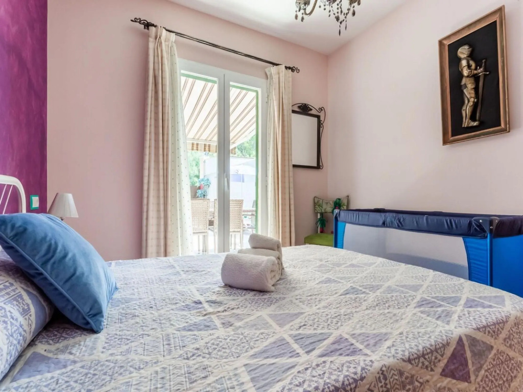 Tranquil Villa Stay in Tolleric