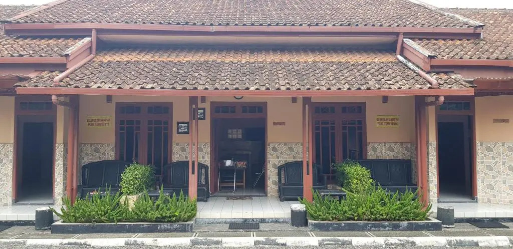 OYO 90079 Villa Pondok Idola