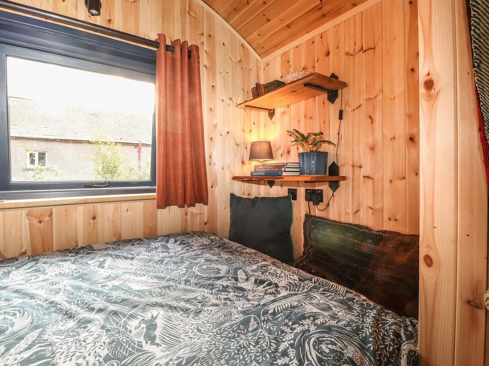 Dunfell Shepherds Hut