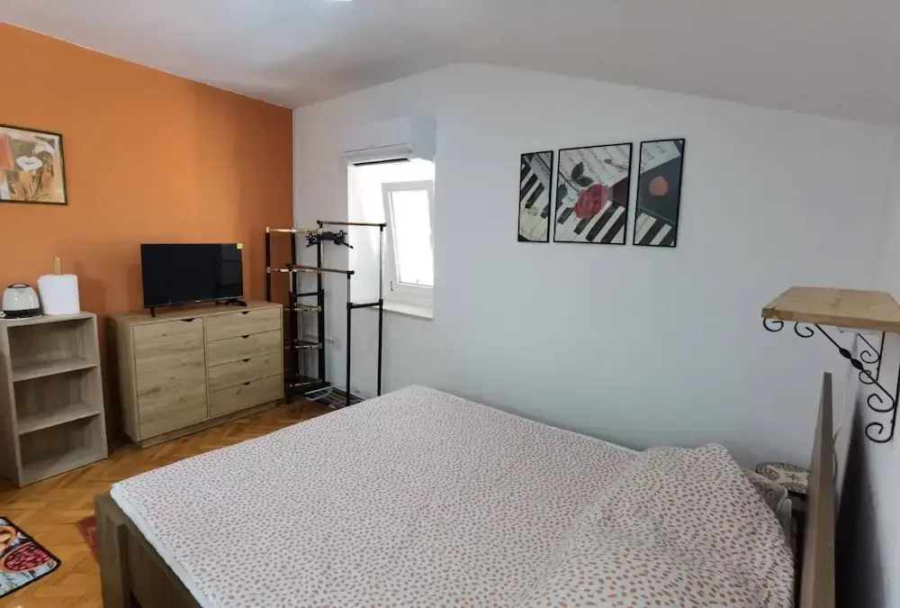 Cozy Studio Apartments with Terrace Near Kaštela Promenade