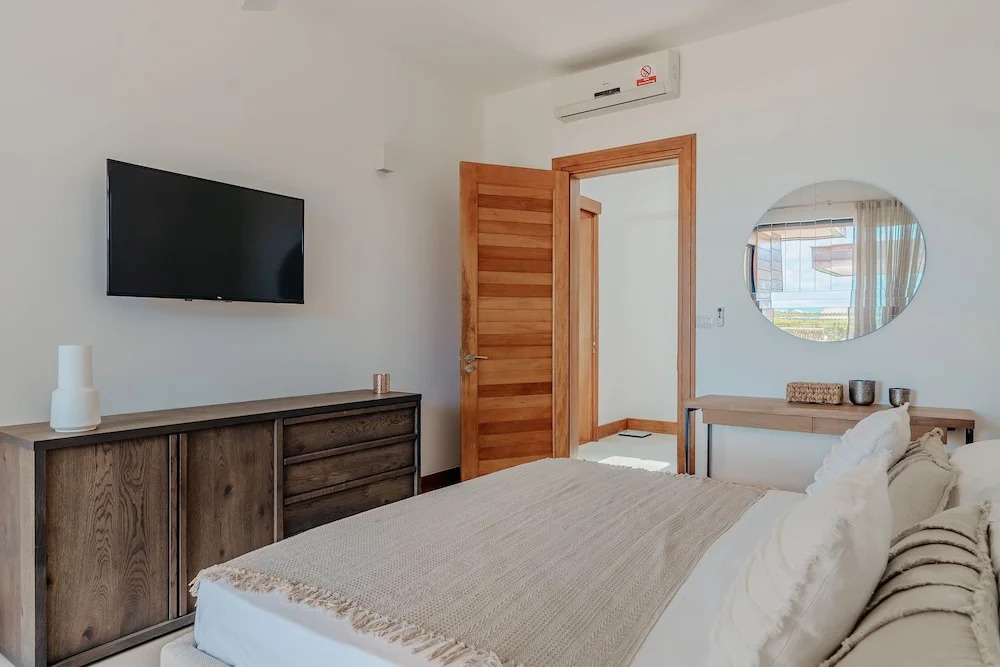 Peninsula, 3 Bedroom Luxury Beach Villa by LOV Mauritius