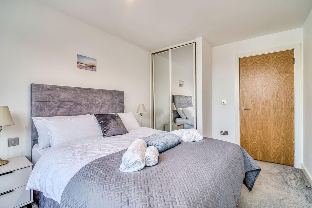 Apartment 422
