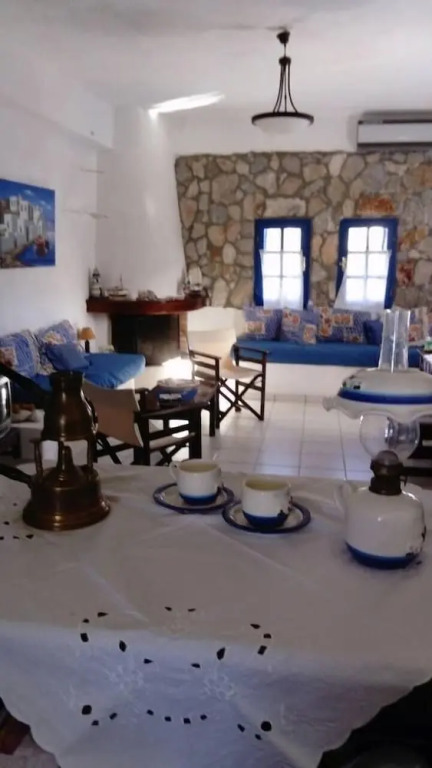 Theologos Ta Nisia