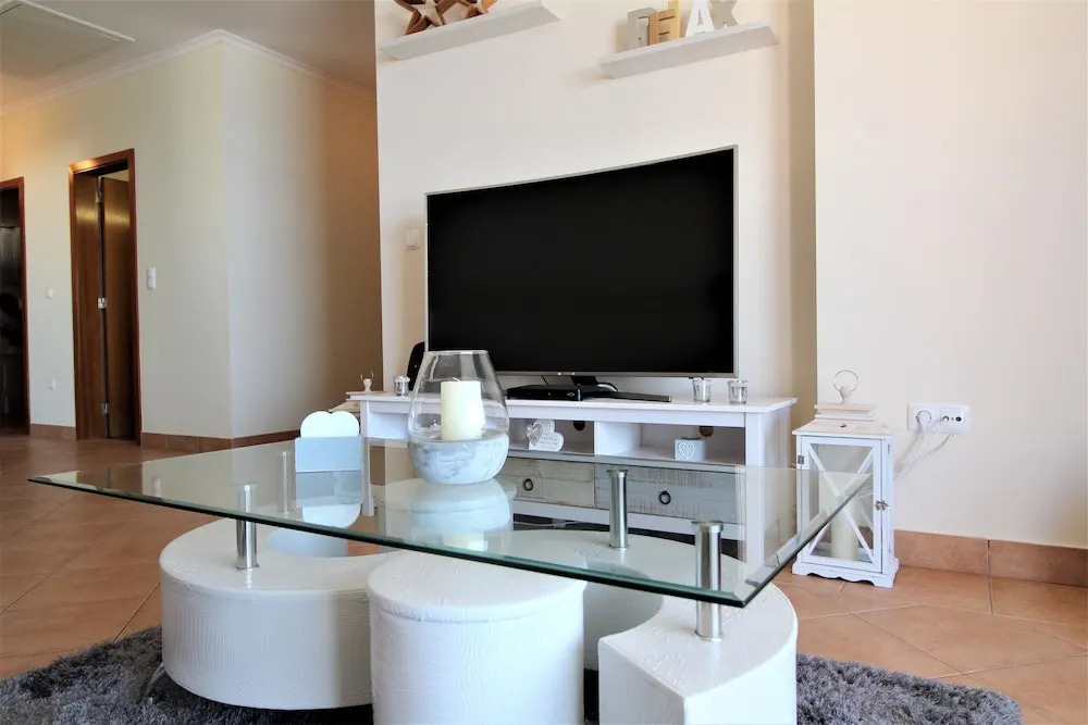 Paul do Mar Charming Apartment T2
