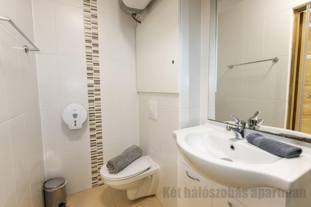 Tisza Gyöngye Apartmanok