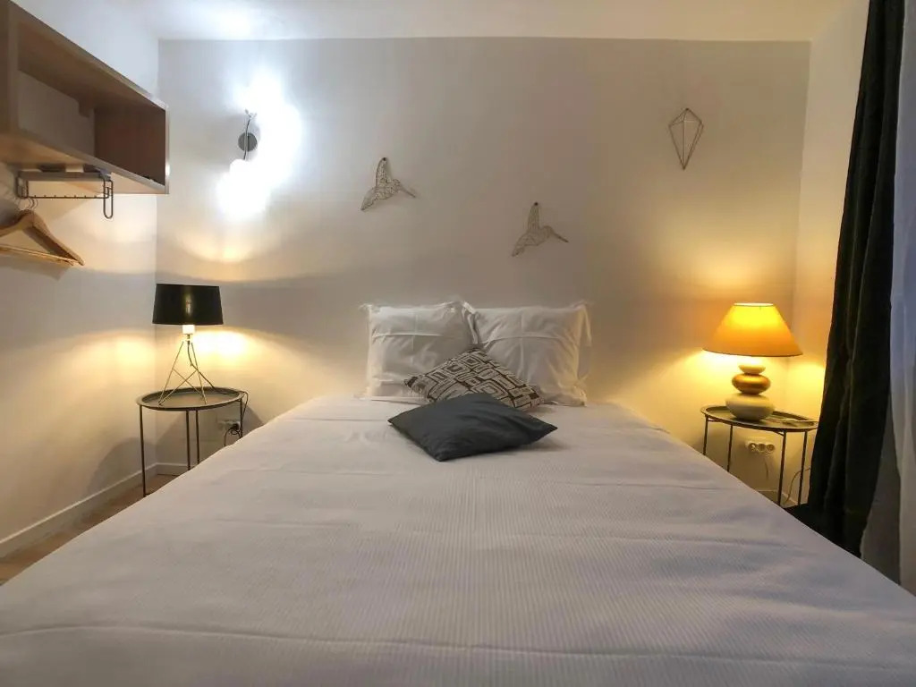 Beauty & The Beast - Old Town Cosy Apartments