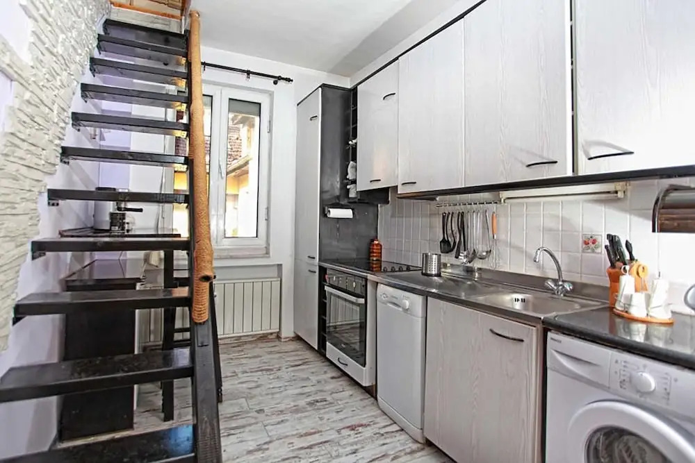 Raya Maisonette
