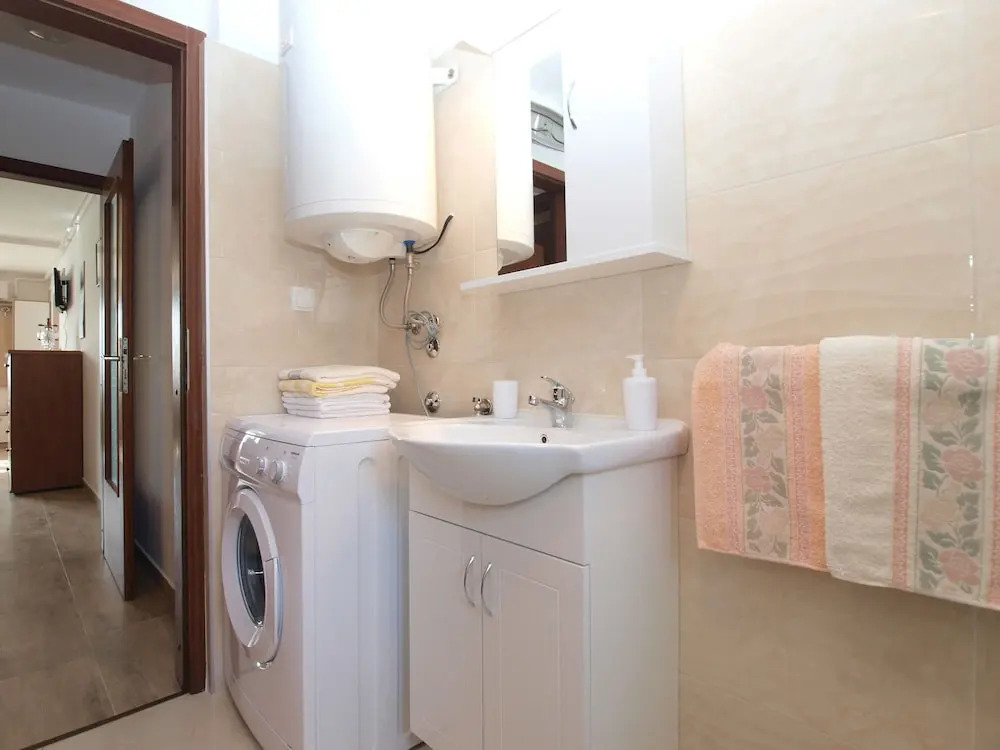 Apartment 604
