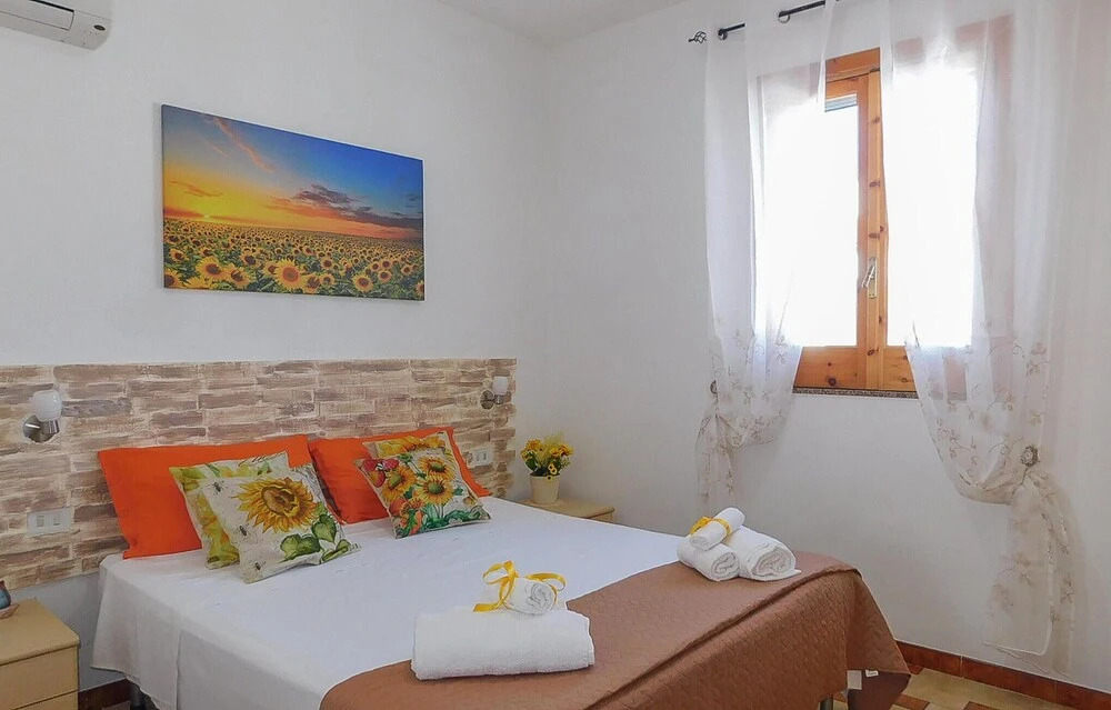 Beautiful Home in Pachino With 3 Bedrooms and Wifi