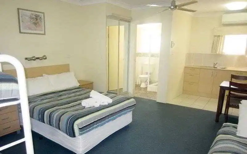 BEST WESTERN The Lakesway Motor Inn