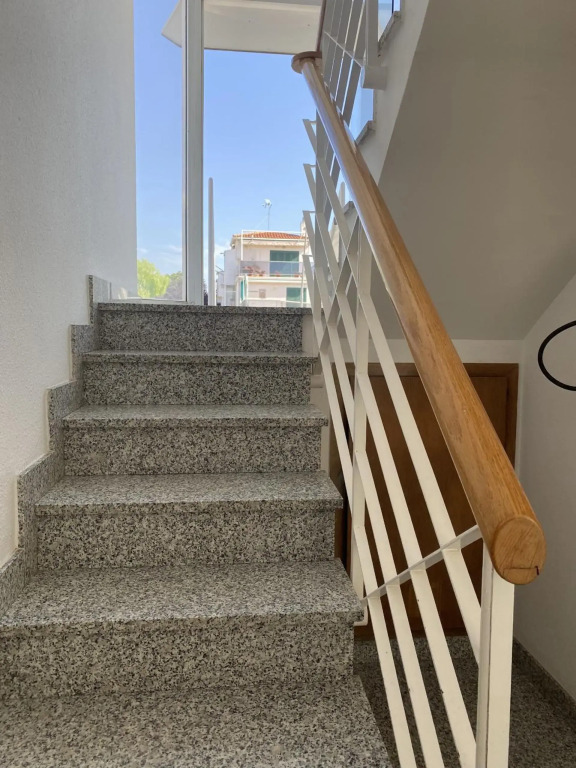 R126 Beachfront Apartment Sant Salvador