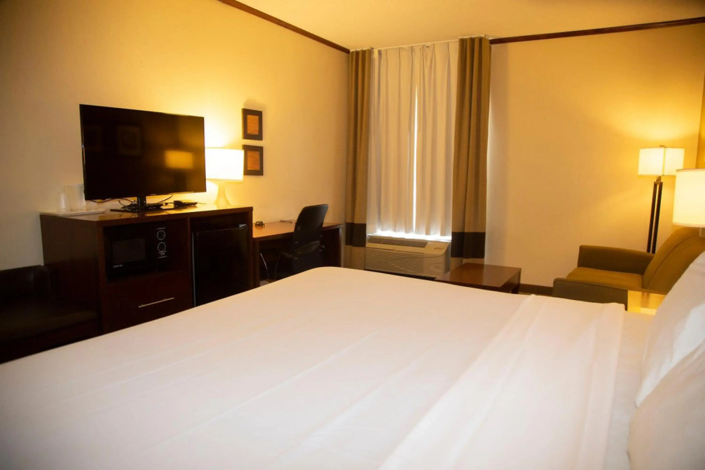 Ardmore Inn & Suites Ardmore