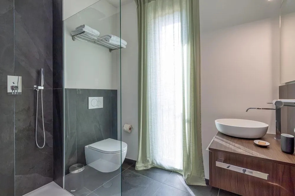 Icon H 207 Suite Micro-living