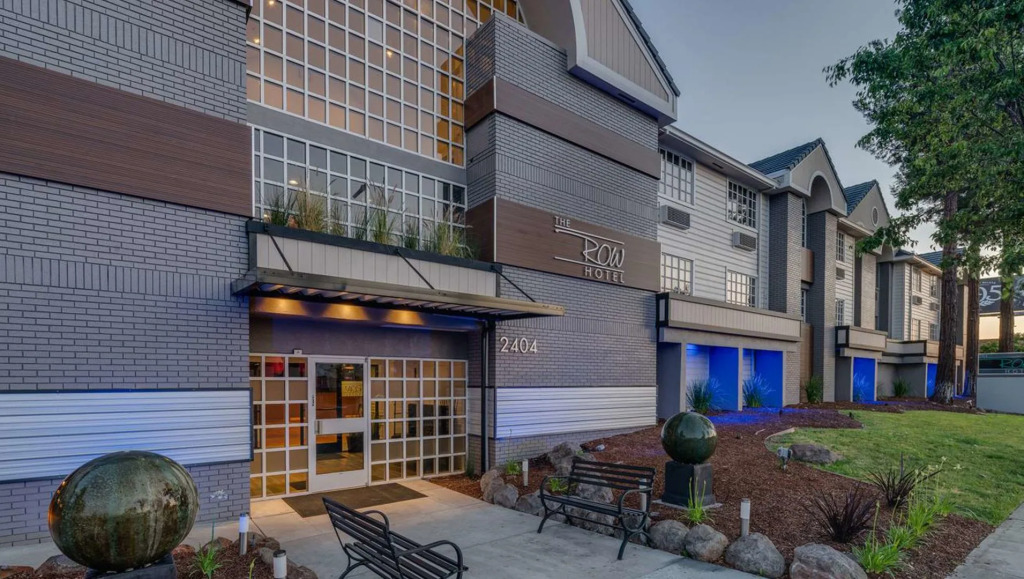 The Row Hotel, BW Signature Collection