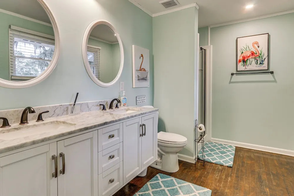 5 Mi to Historic Dtwn Beaufort: Family Gem w/ Yard