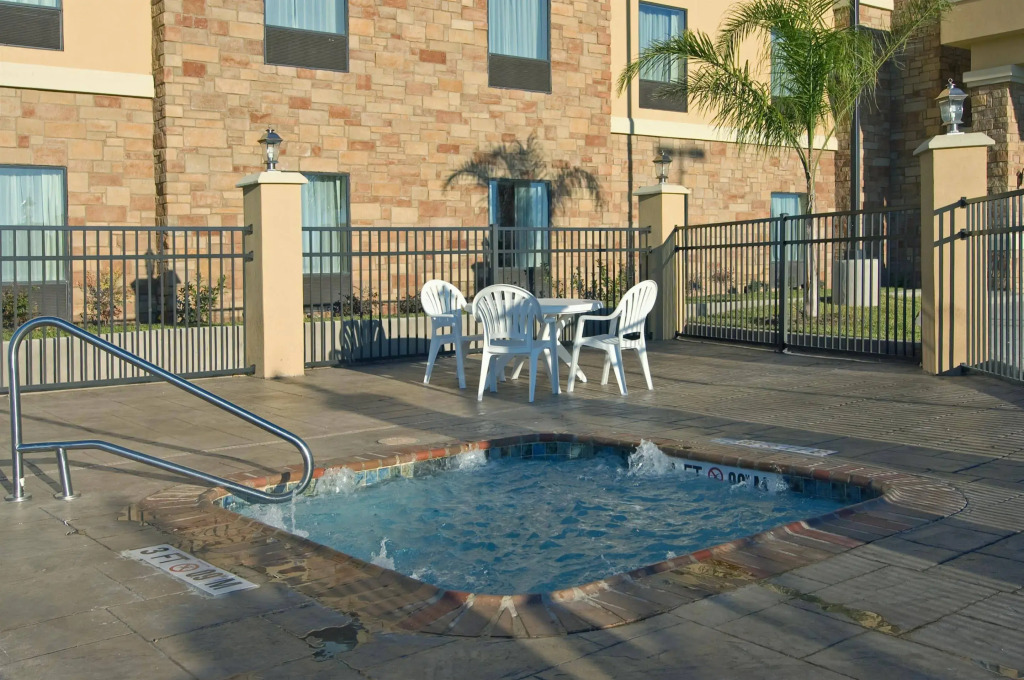 Best Western Bastrop Pines Inn