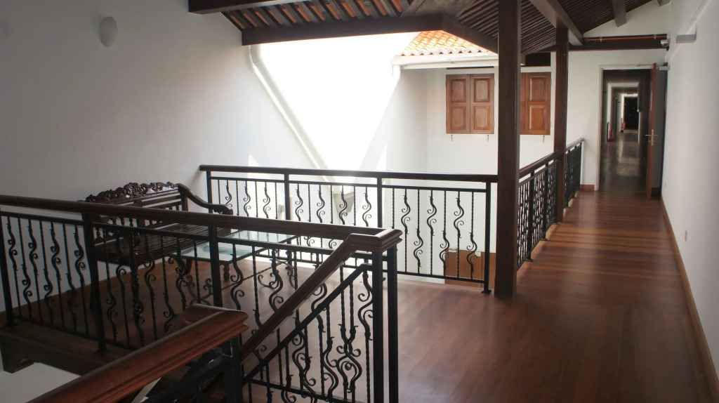 Heeren Straits Hotel