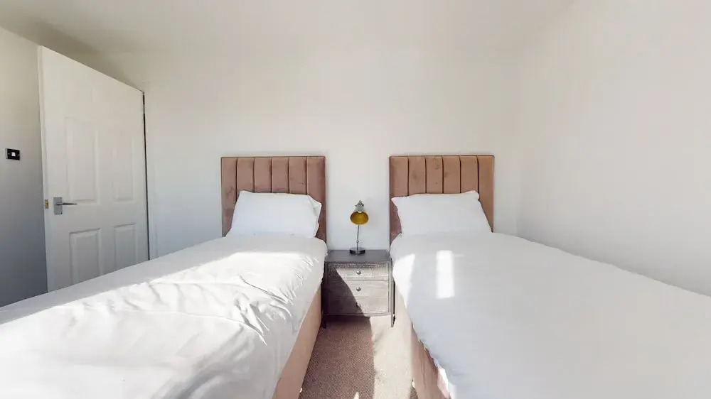 Low Greenlands Holiday Park - Luxury House & Luxury Glamping Pods