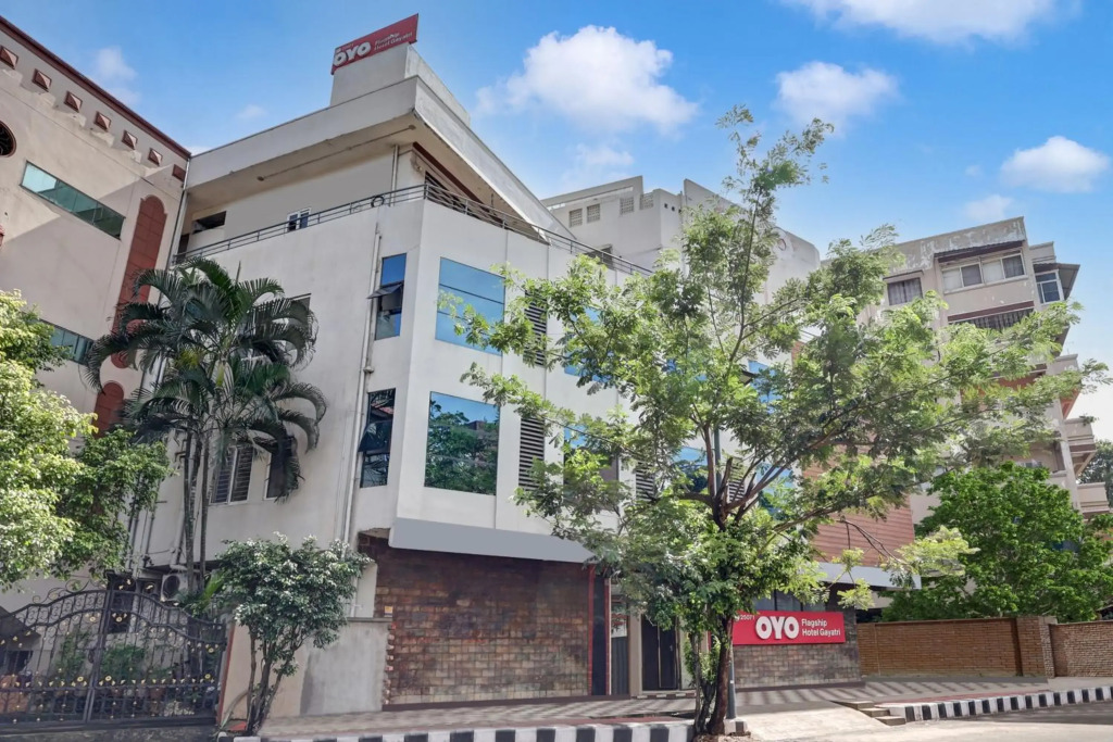 Flagship 75069 Opp Amulya Hospital