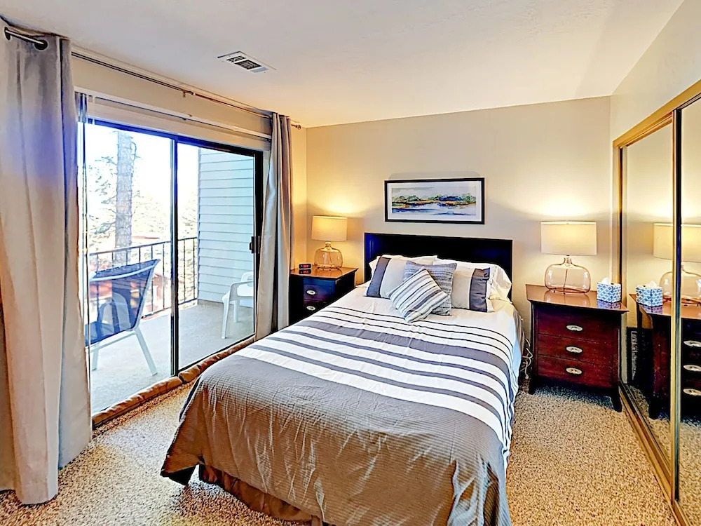 754 Stateline - 1 Br Condo