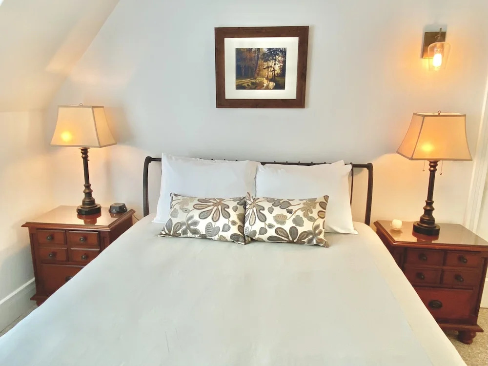 Otters Pond Bed and Breakfast