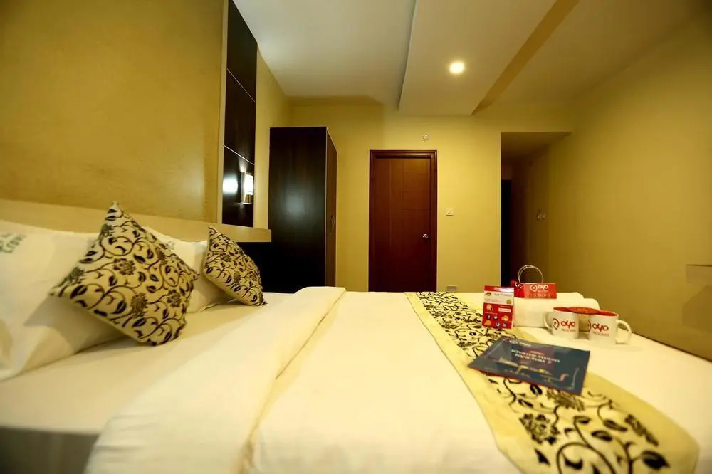 OYO 8715 Hotel Nakshatra Grand