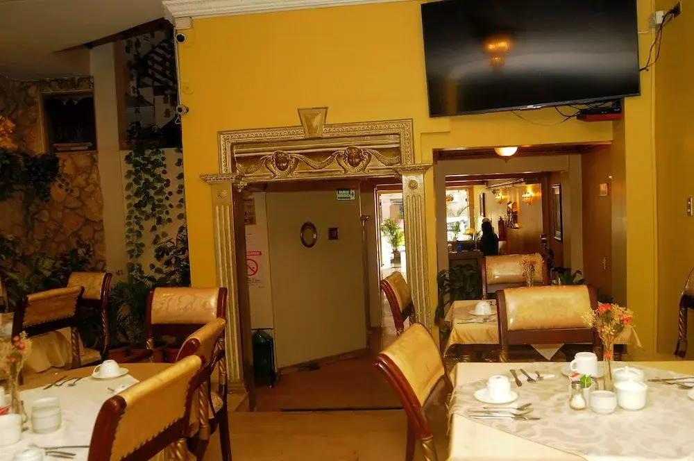 Colony Inn Hotel
