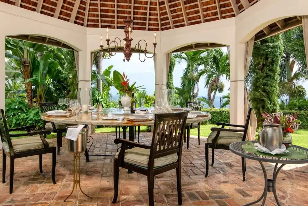 Luxury 8BR Hilltop Villa Sweeping Sea Views Private Pool