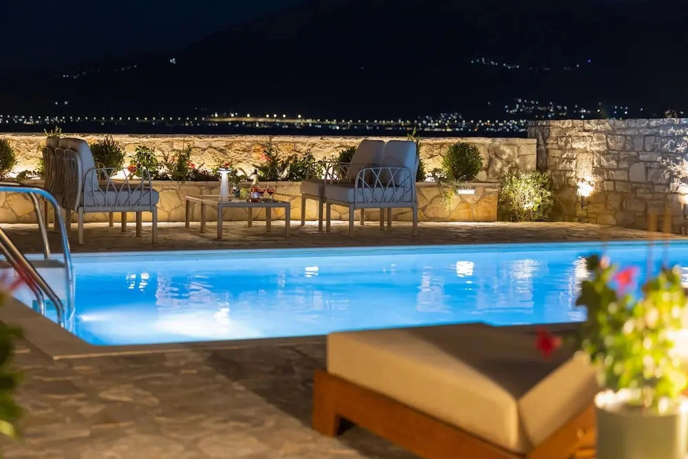 Seafront Villa Ciel with Private Pool in Nafpaktos