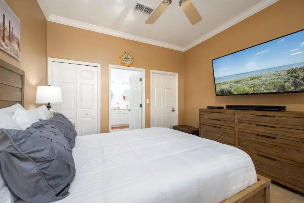 933 Cinnamon Beach, 3 Bedroom, Sleeps 8, 2 Pools, Elevator, WiFi