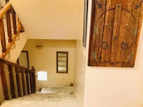 Sarra Hotel