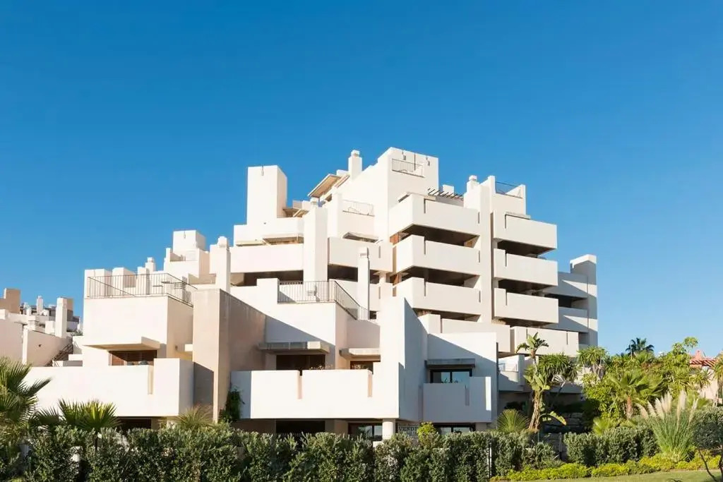 Luxury Beach Front Penthouse with own pool.BP9