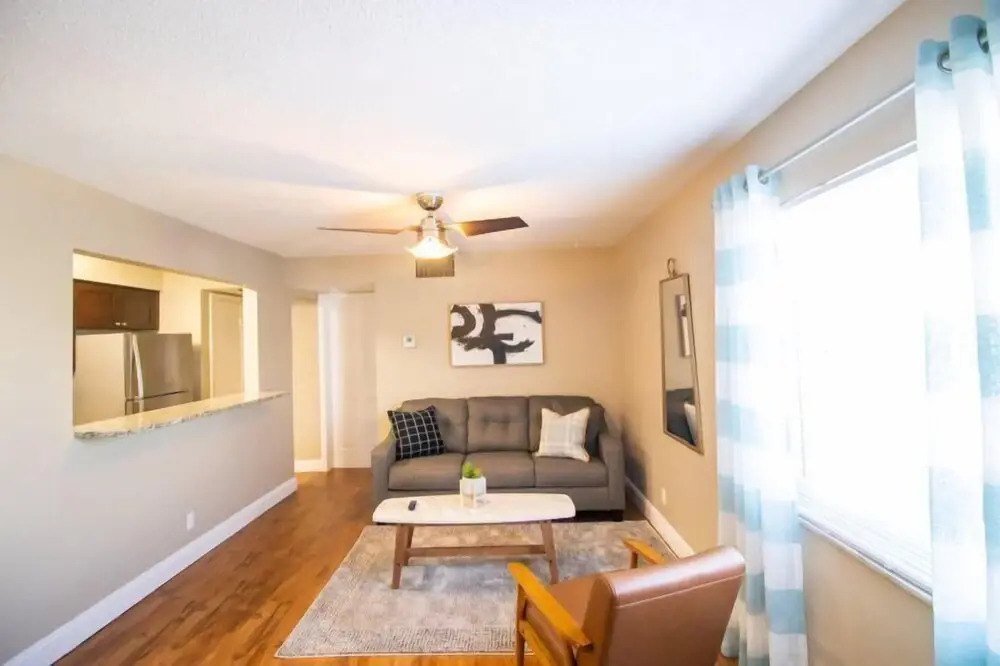 Brief Homes The Victor 1 Bedroom Apartment 5